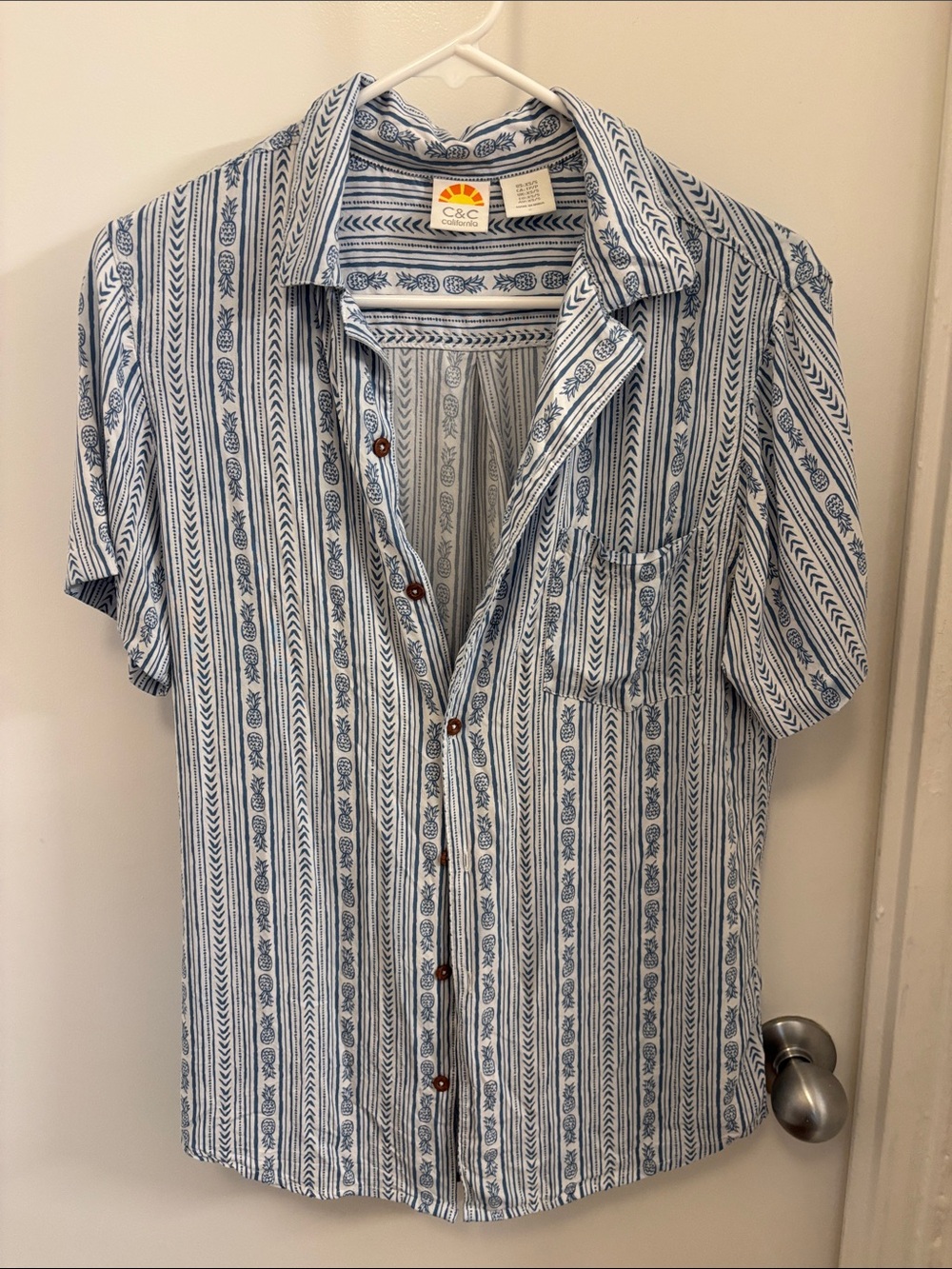 C&C California White & Blue Vertical Stripe Short-Sleeve Button-Up
